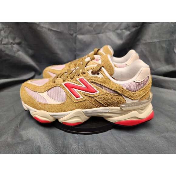 New Balance Girls 9060 Sneakers GC9060VD Beige Pink Size 5 NEW WITH BOX! - Picture 5 of 13